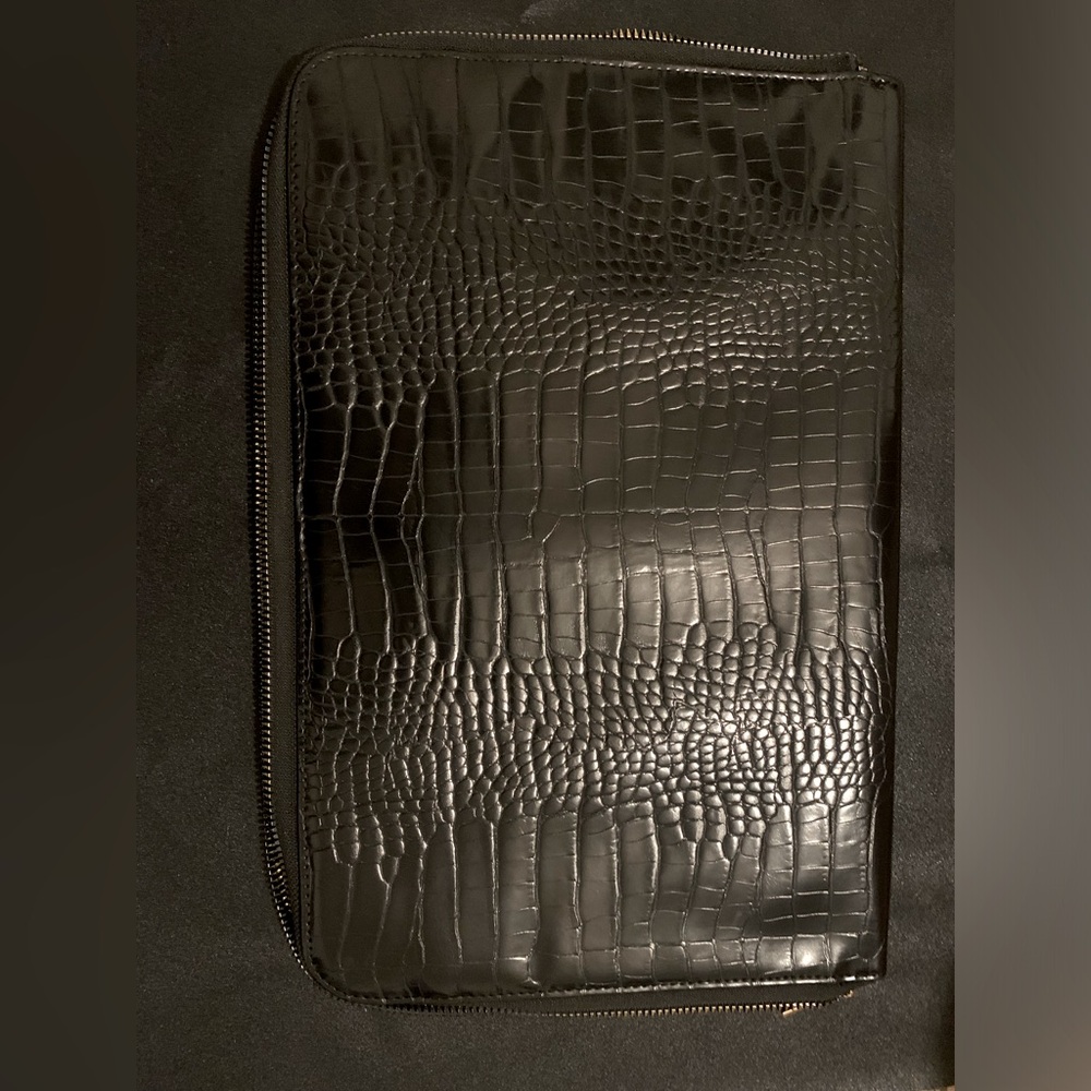 New never used- call it spring laptop bag